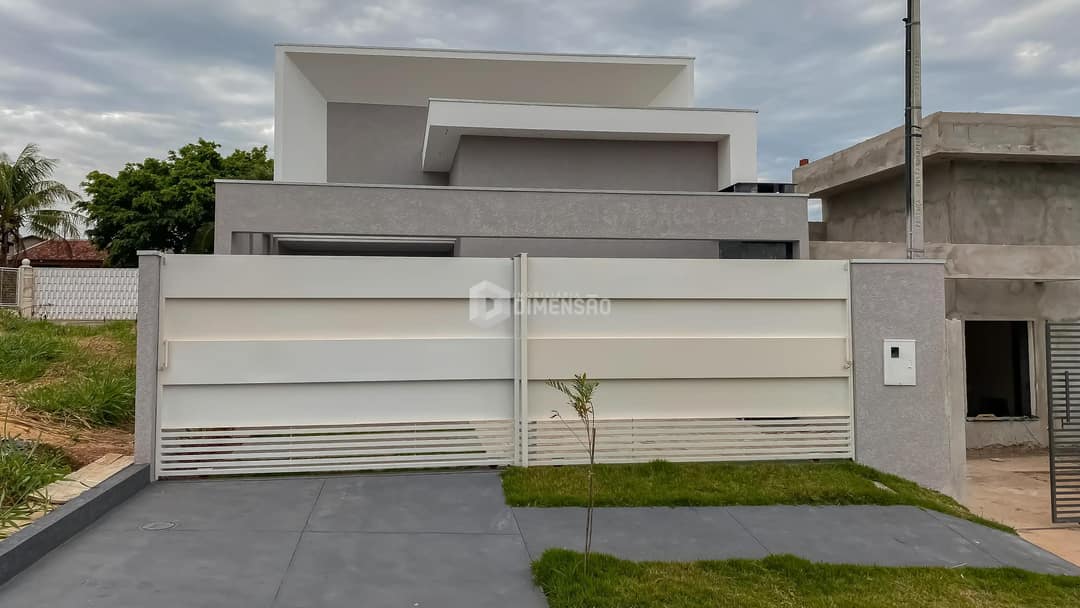 Clique para ampliar Casa à Venda no Jardim Ibis em Umuarama - PR