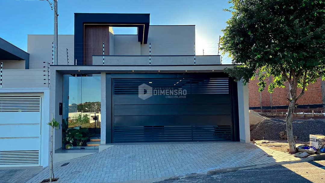 Clique para ampliar Casa à Venda no Parque Portugal em Umuarama - PR