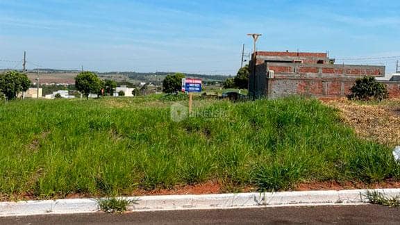 Clique para ampliar Terreno à venda no Parque Metropolitano I, em Umuarama-PR