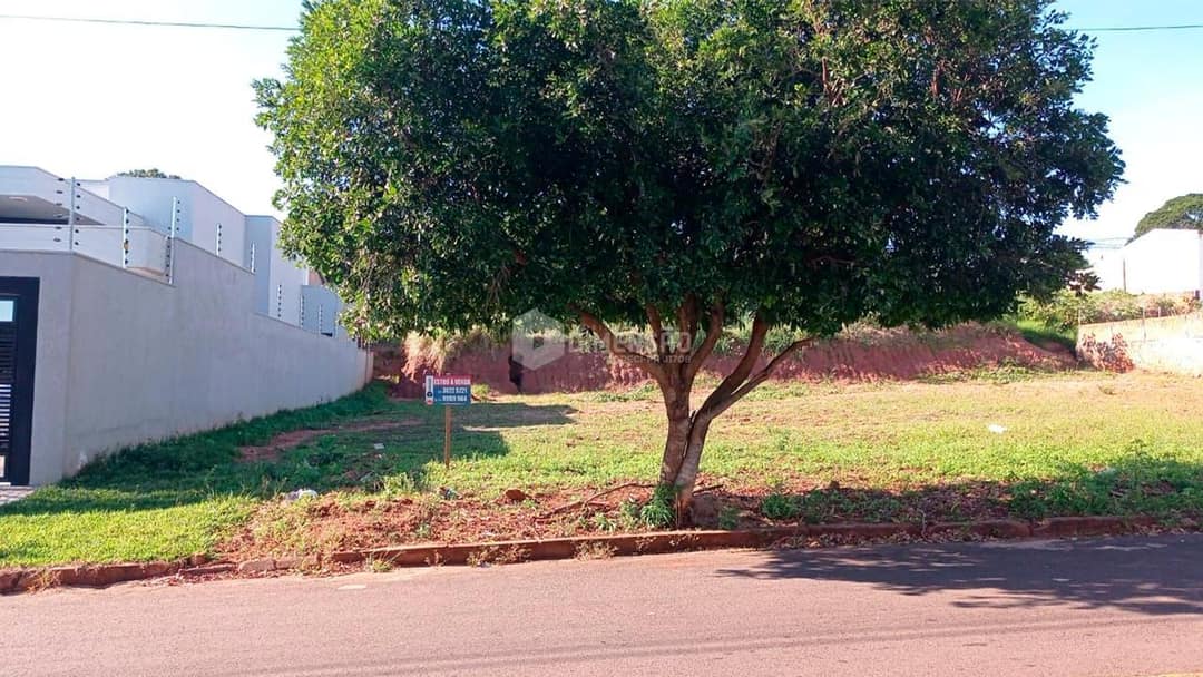 Clique para ampliar Terreno á venda no Jardim Itapuã, em Umuarama-PR