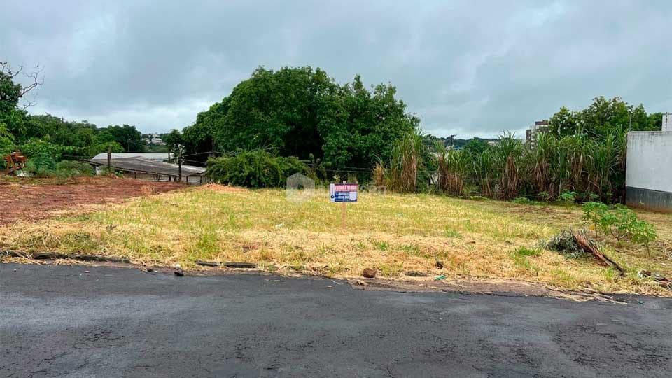 Clique para ampliar Terreno à Venda no Jardim Tupã em Umuarama - PR