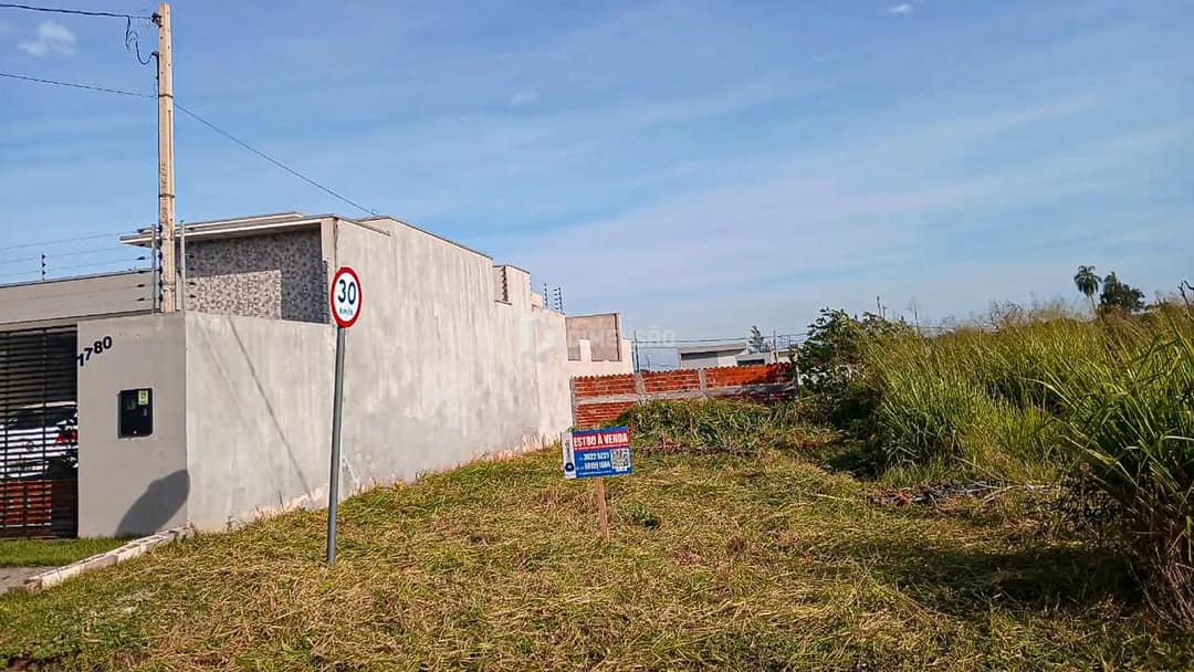 Clique para ampliar Terreno à Venda no Parque Portugal, em Umuarama-PR