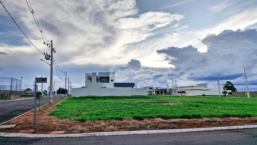 Clique para ampliar Terreno à Venda no Residencial Nabhan, Cianorte-PR.