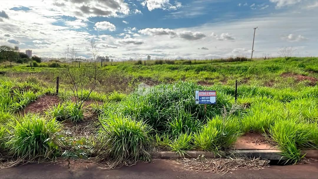 Clique para ampliar Terreno à venda no Parque Firenze, em Umuarama - PR